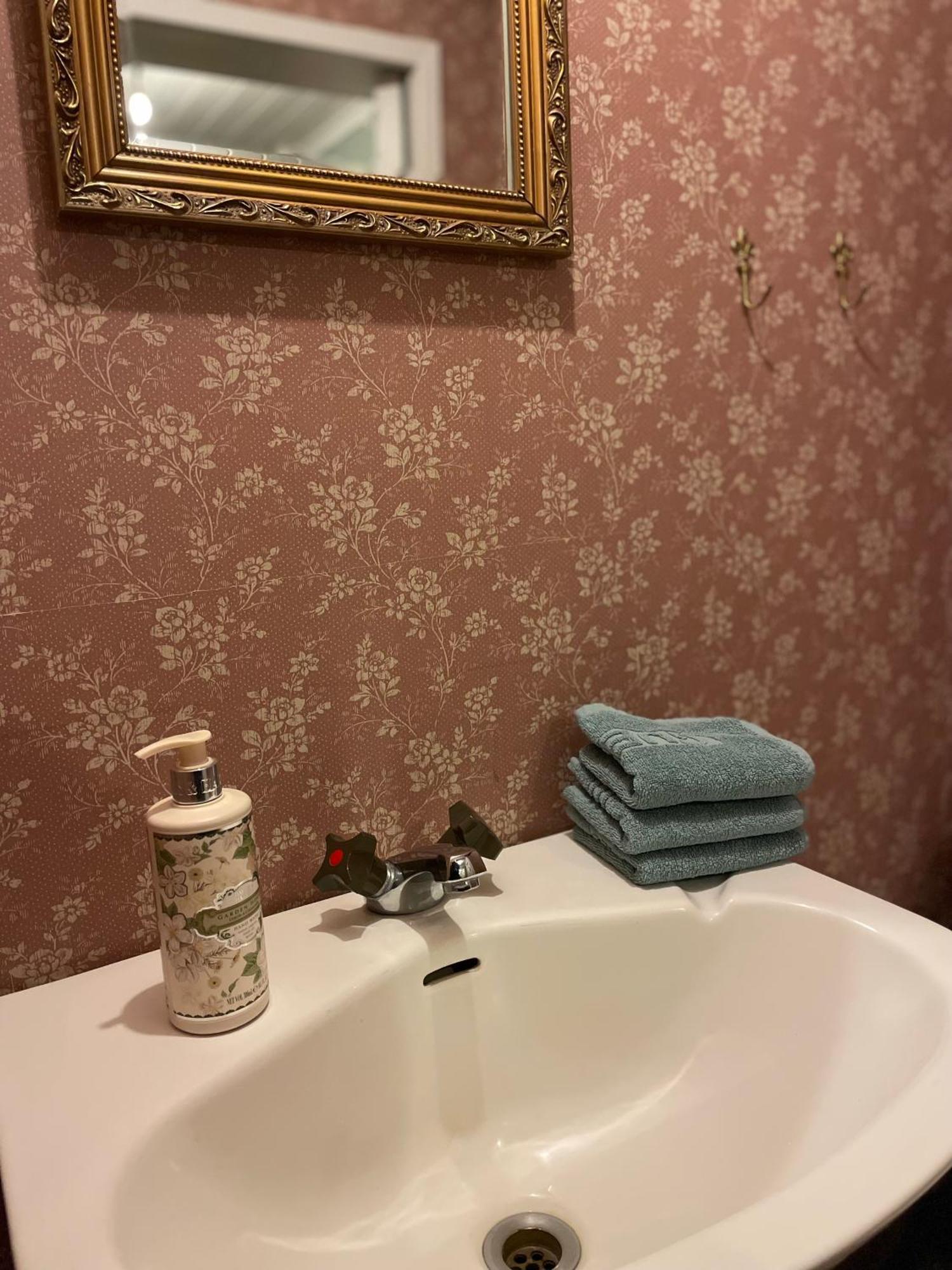 Baersta Bagarstugan Bnb Kolbäck Екстериор снимка